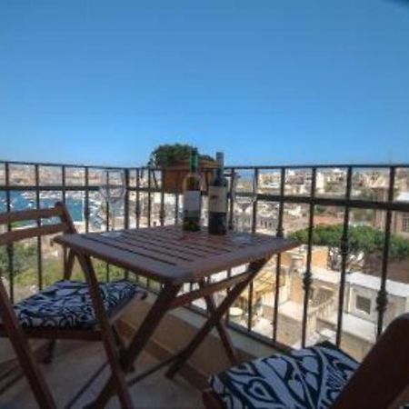 Upper Valley Sea View Kalkara Екстер'єр фото