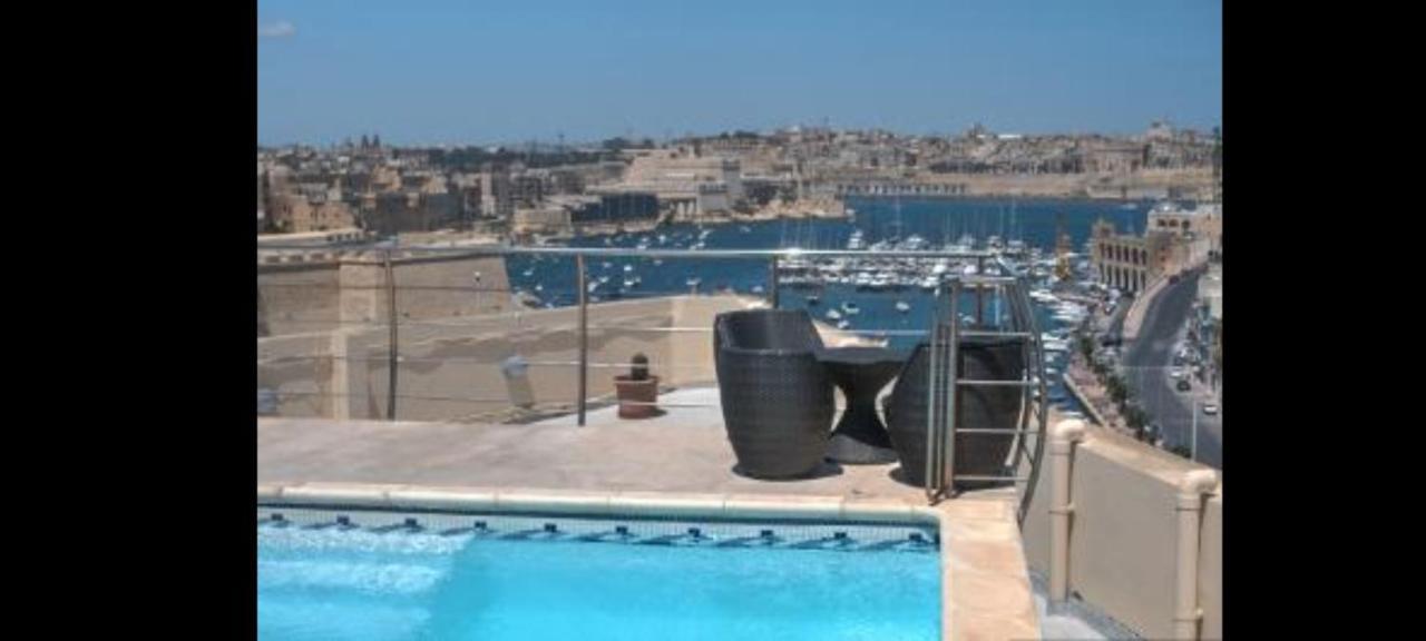 Upper Valley Sea View Kalkara Екстер'єр фото
